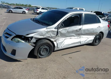 2011 Toyota Corolla Le z USA, uszkodzony, nr VIN JTDBU4EE6BJ107740